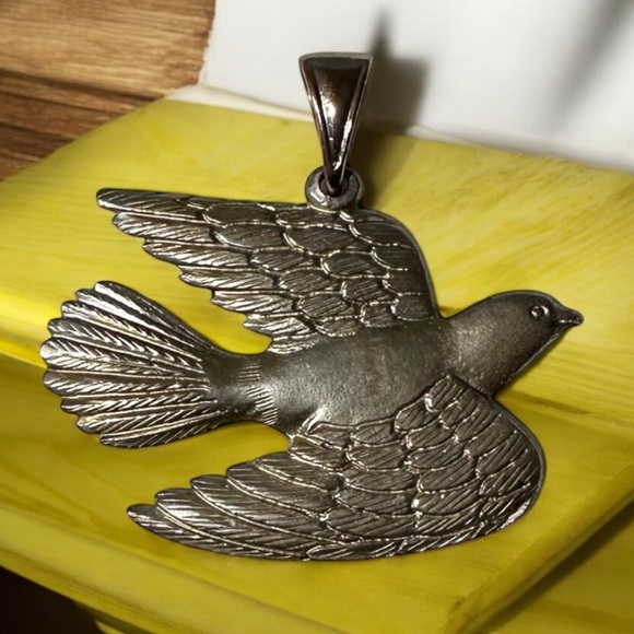Southwestern Native American Style Peaceful Dove Pewter Bohemian Pendant - Picture 1 of 5